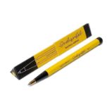 Drehgriffel Nr. 1 Lemon/Black Bauhaus Edition Ballpoint pen (Royal Blue ink) Drehgriffel Nr. 1 Lemon/Black Bauhaus Edition Ballpoint pen (Royal Blue ink)