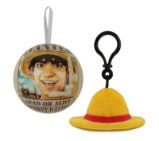 One Piece Vánoční dekorace s plyšovou klíčenkou - Slamák One Piece Vánoční dekorace s plyšovou klíčenkou - Slamák