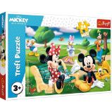 Trefl Puzzle Mickey Mouse Mezi přáteli - Mickey Mouse with friends / 24 dílků MAXI - Puzzle pro nejmenší Trefl Puzzle Mickey Mouse Mezi přáteli - Mickey Mouse with friends / 24 dílků MAXI