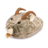 Cozy Noxxiez hřejivý plyšový pantofel - Kozel Cozy Noxxiez hřejivý plyšový pantofel - Kozel