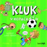 Kluk v kopačkách