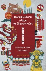 Mačací kožuch a ťava pri Čínskom múre