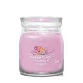 YANKEE CANDLE Hand Tied Blooms svíčka 368g / 2 knoty (Signature střední) - Yankee Candle svíčky YANKEE CANDLE Hand Tied Blooms svíčka 368g / 2 knoty (Signature střední)