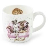 Porcelánový hrnek Wrendale Designs "Movie Night", 0,31 l - Psi na sedačce