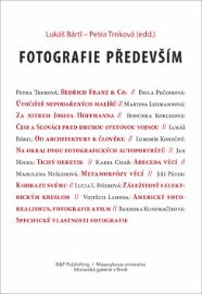 Fotografie především