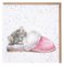 Přání 15 x 15 cm "The Snuggle Is Real" Wrendale Designs - kotě v botě Přání 15 x 15 cm "The Snuggle Is Real" Wrendale Designs - kotě v botě