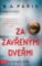 Za zavřenými dveřmi
