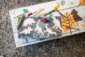 Maluj a obkresluj Dino