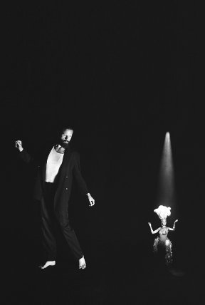 MC Father John Misty - Chloë And The Next 20th Century