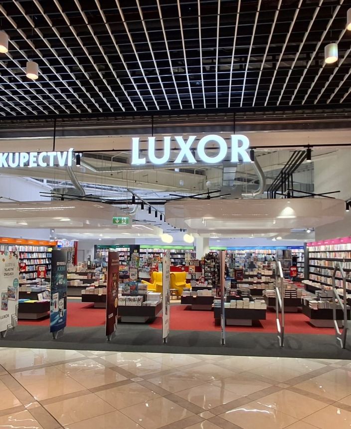 Knihkupectví Luxor, OC Varyáda, Karlovy Vary (2) - Kpt. Jaroše 375/31, Karlovy Vary