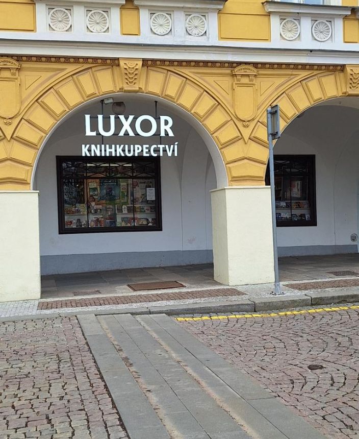 Knihkupectví Luxor, Trutnov (1) - Krakonošovo náměstí 19, Trutnov