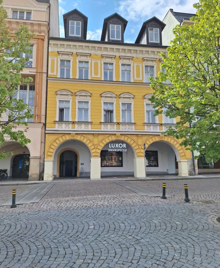 Knihkupectví Luxor, Trutnov (2) - Krakonošovo náměstí 19, Trutnov