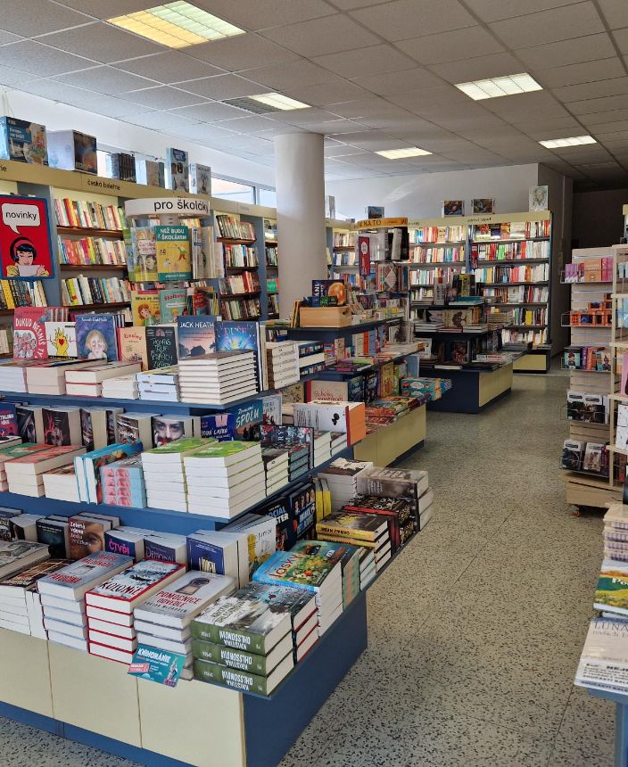 Knihkupectví Luxor, Krnov (3) - Hlavní náměstí 25, Krnov