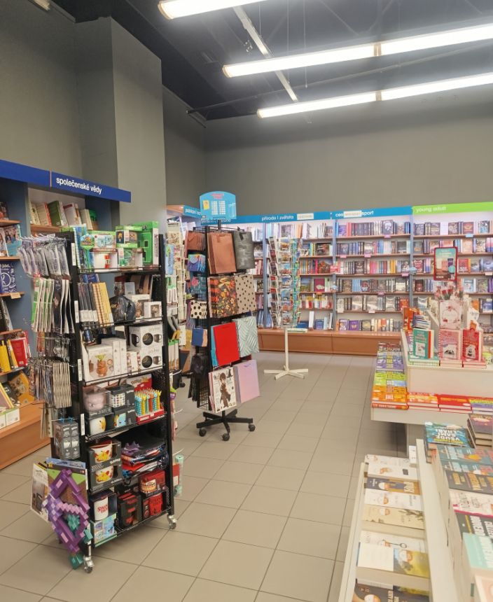 Knihkupectví Luxor, Olympia Olomouc (4) - Olomoucká 90, Olomouc