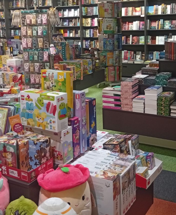 Knihkupectví Luxor, Vsetín (4) - Žerotínova 1269, Vsetín