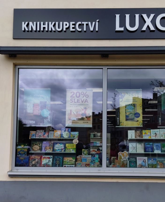Knihkupectví Luxor, Vyškov (1) - Masarykovo náměstí 20/43, Vyškov