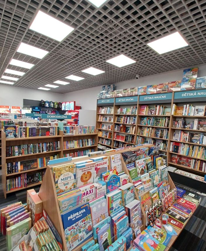 Knihkupectví Luxor, Novo Plaza, Praha (4) - Novodvorská 136, Praha